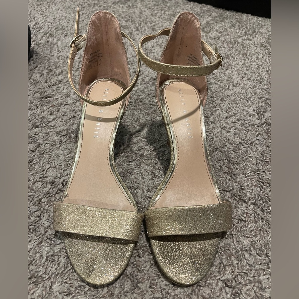 Kelly and Katie heels size 6.5
